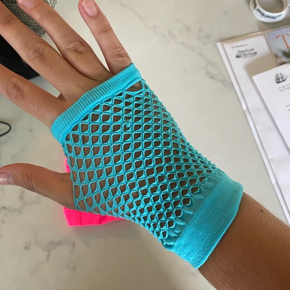 Assorted Costume Gloves - Picture 3 of 9